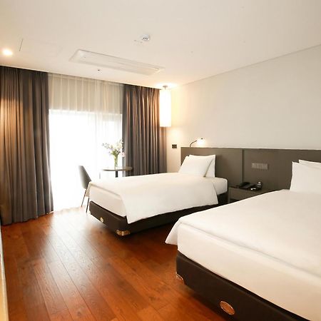 Westernlife Hotel Iksan Oda fotoğraf