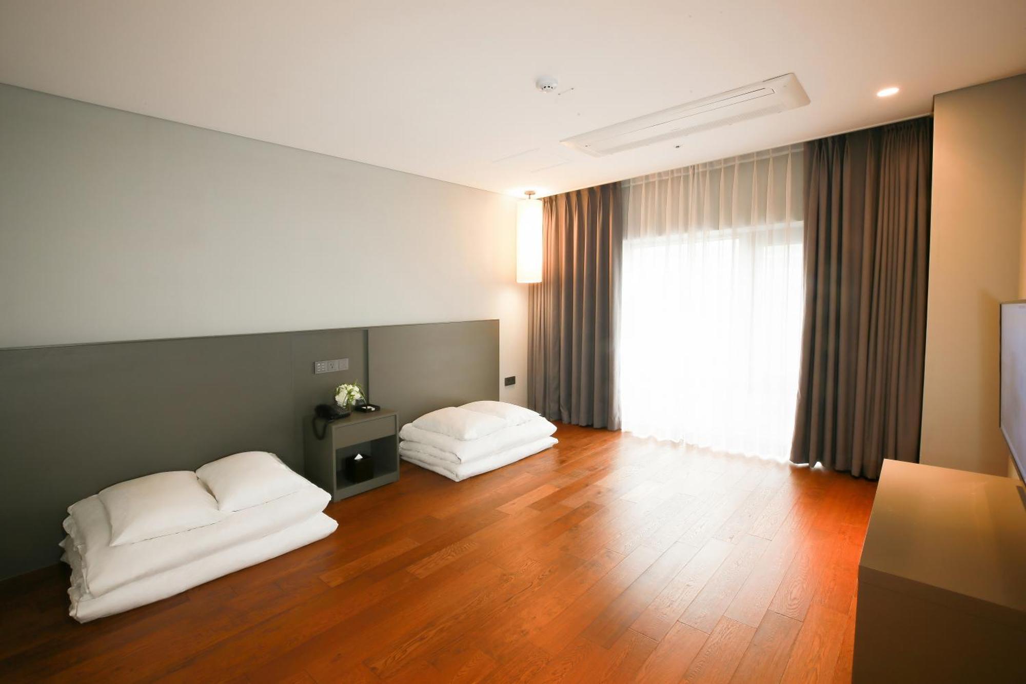 Westernlife Hotel Iksan Oda fotoğraf