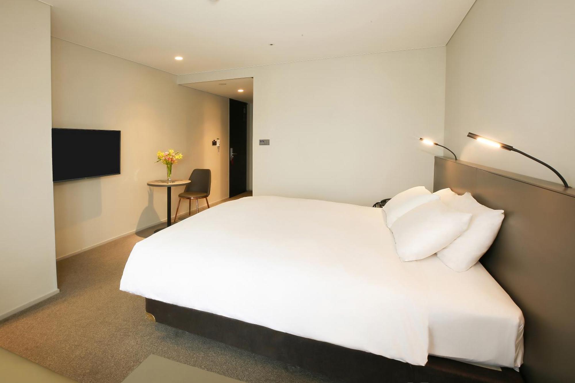Westernlife Hotel Iksan Oda fotoğraf
