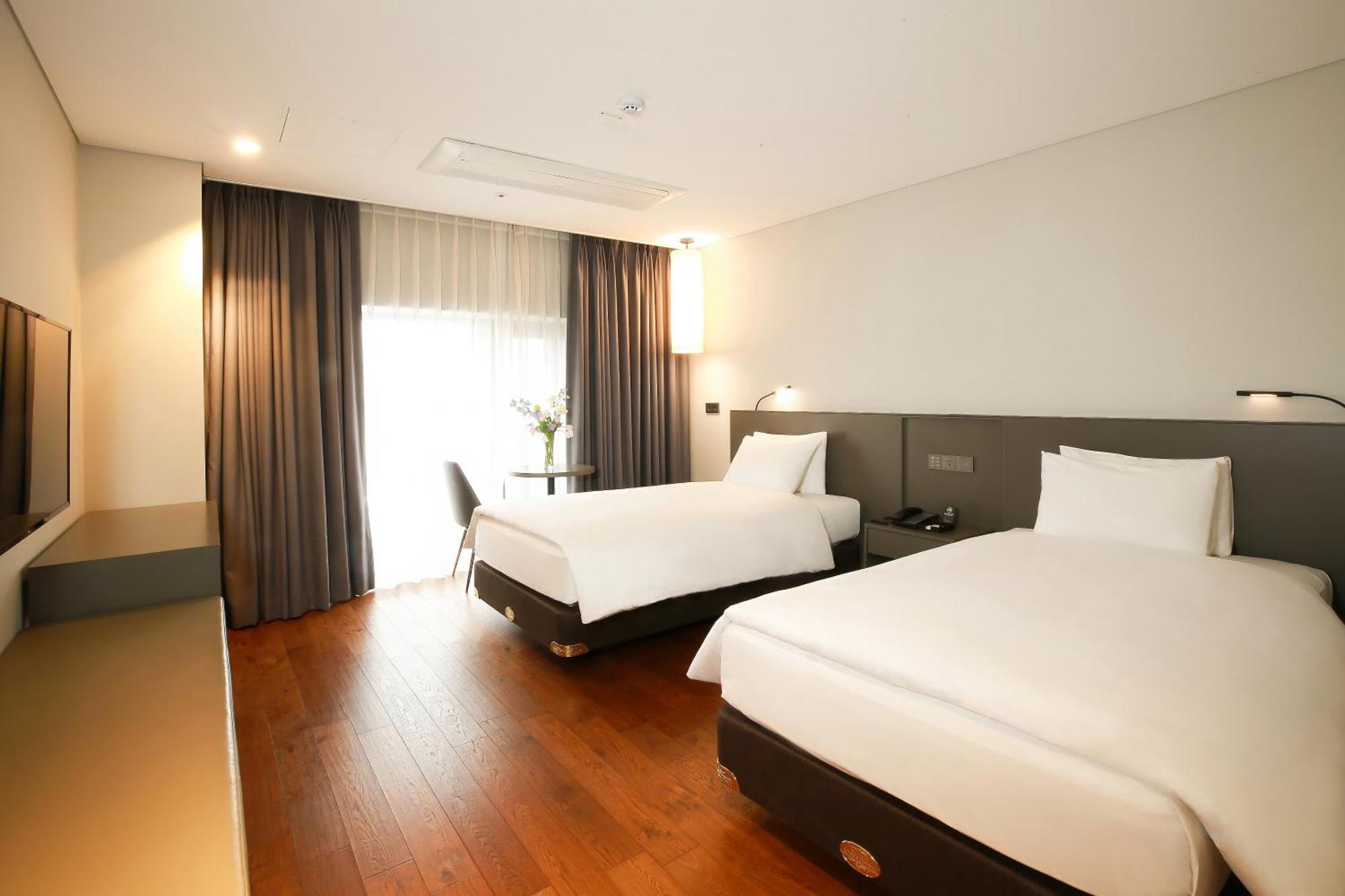 Westernlife Hotel Iksan Oda fotoğraf
