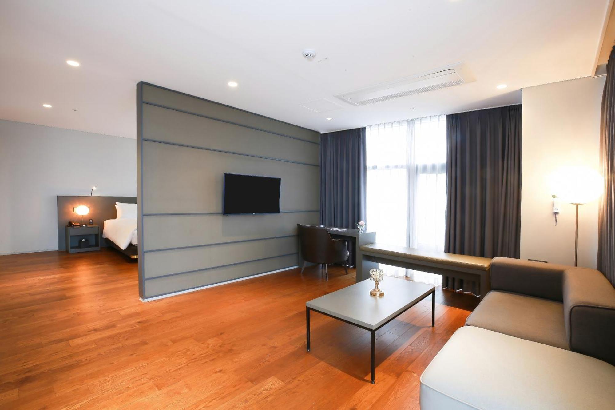 Westernlife Hotel Iksan Oda fotoğraf